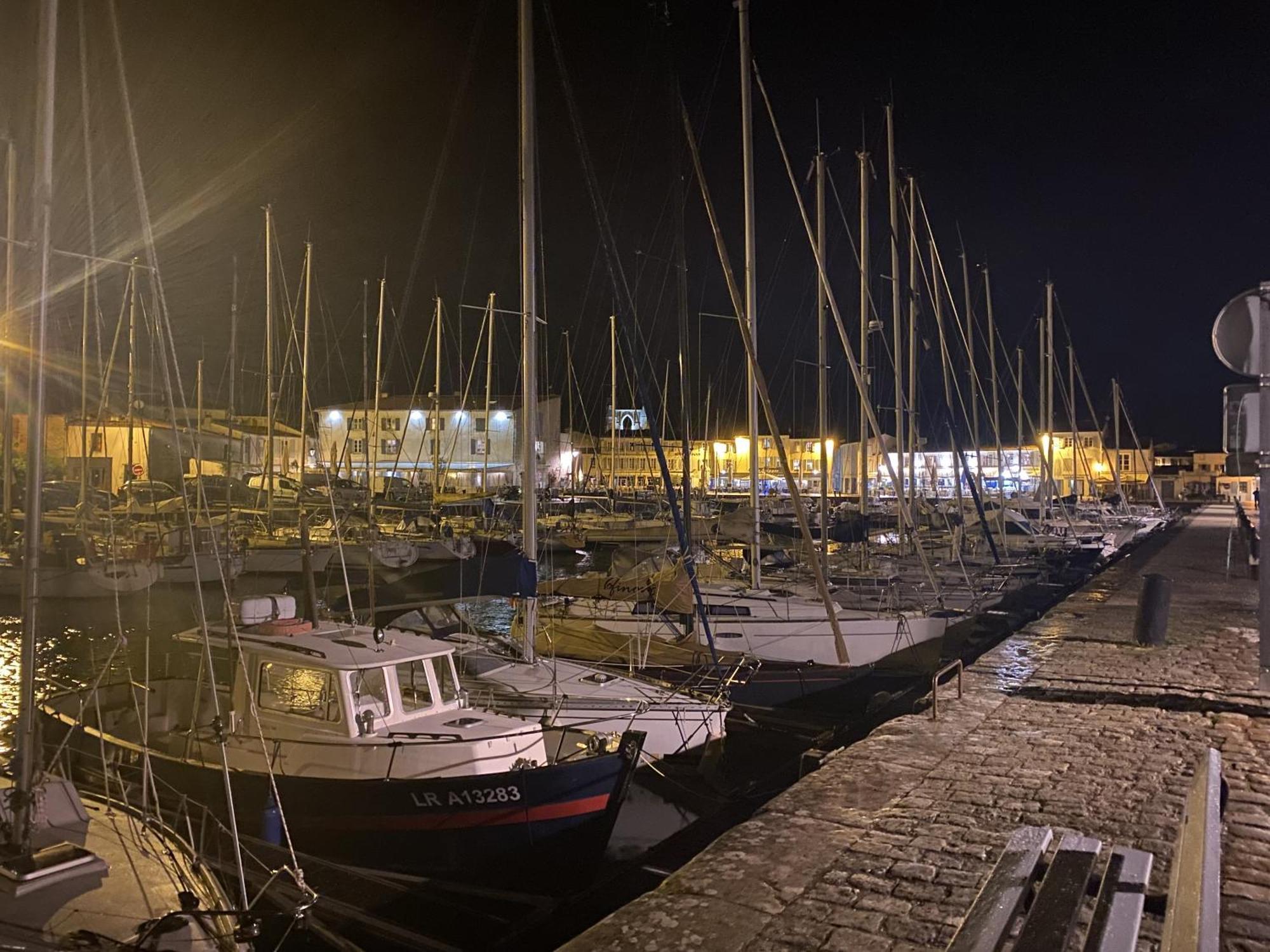 Les Remparts Apartment Saint-Martin-de-Ré Екстериор снимка